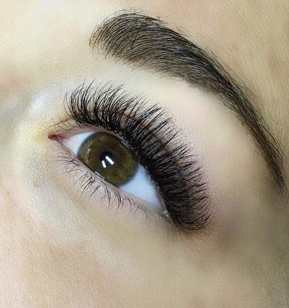 Inside Corner Lashes